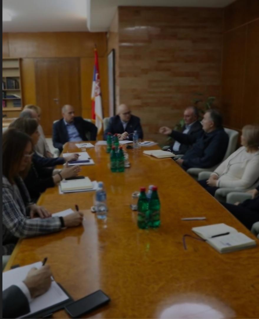 САСТАНАК ПРЕДСТАВНИКА СИНДИКАТА СА ПРЕМИЈЕРОМ И МИНИСТРОМ ЗДРАВЉА